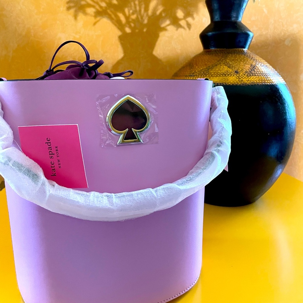 Kate Spade Suzy Small Bucket in Sweet Pea